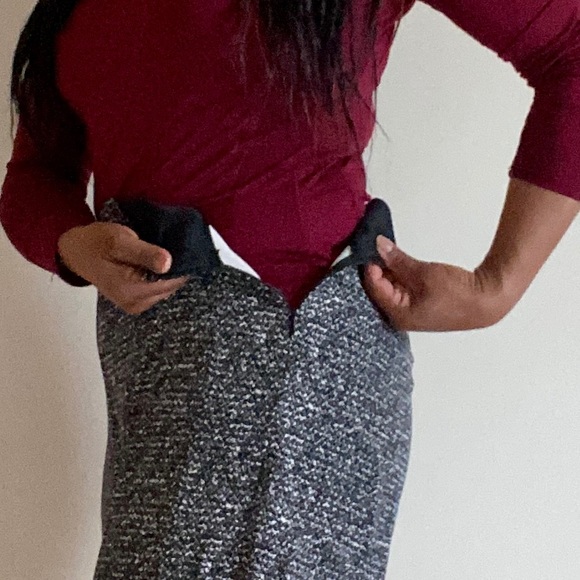 NWOT Holiday Cropped Pants - Picture 4 of 5